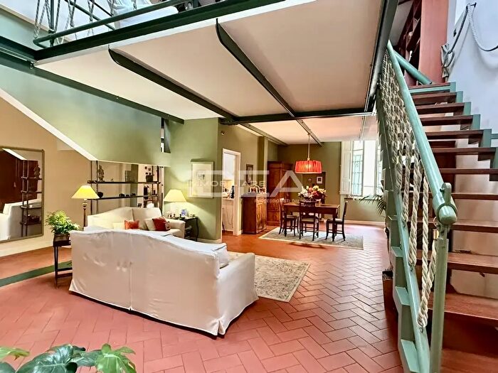 Appartamento con 7 locali in vendita in Piazza Cittadella, Lucca