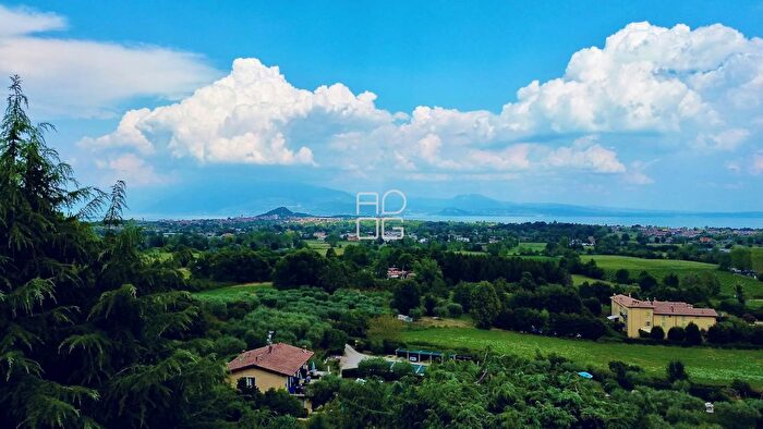 Casa con 7 locali in vendita in Via Panoramica, Soiano Del Lago