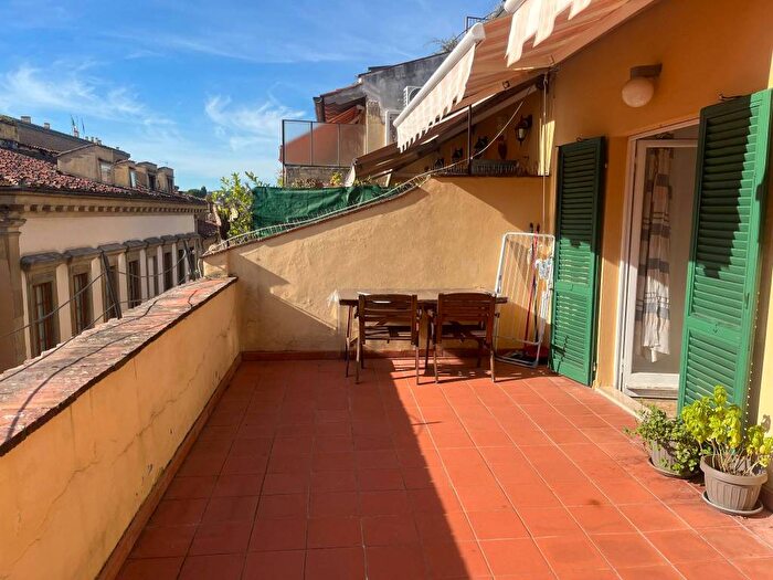 Casa quadrilocale in affitto in Via dei Guicciardini, Ponte Vecchio Pitti, Firenze