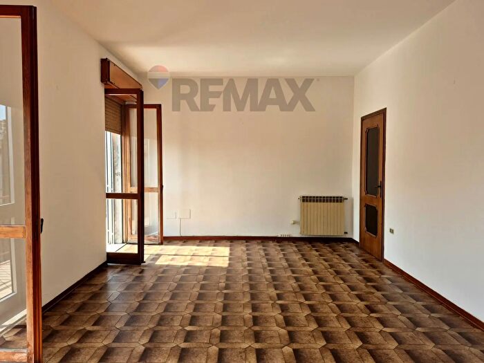Appartamento con 9 locali in vendita in Via Giovanni da Asola, Asola