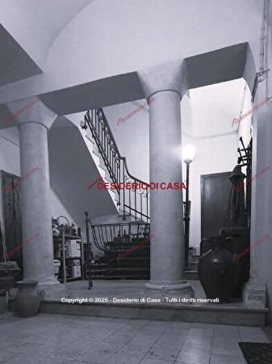 Casa con 6 locali in vendita in Via Libertà, Lascari