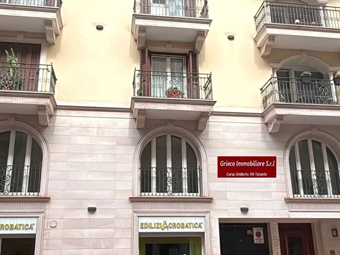 Appartamento quadrilocale in affitto in Via Ciro Giovinazzi, Borgo, Taranto