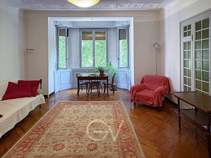 Appartamento quadrilocale in affitto in Piazza Giuseppe Grandi, Porta Vittoria, Milano