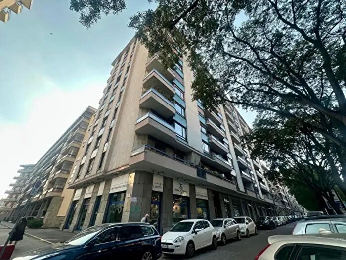 Appartamento trilocale in vendita in Corso Peschiera, Torino