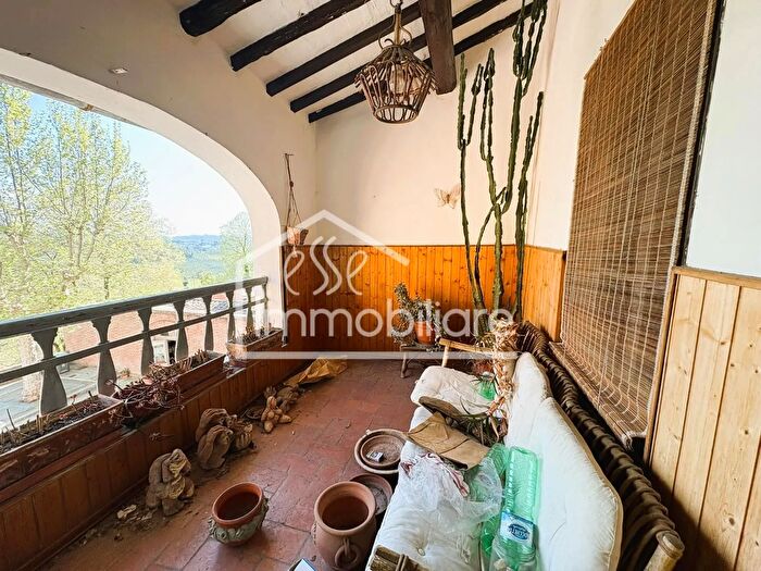 Casa con 8 locali in vendita in San Miniato