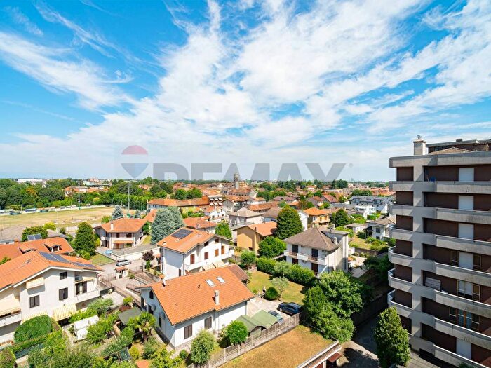Appartamento trilocale in affitto in via Arluno, Pogliano Milanese