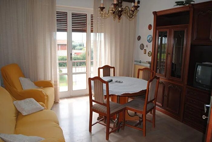 Appartamento trilocale in vendita in Pietrasanta