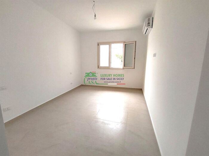 Appartamento con 7 locali in vendita in XXV Luglio, Comiso