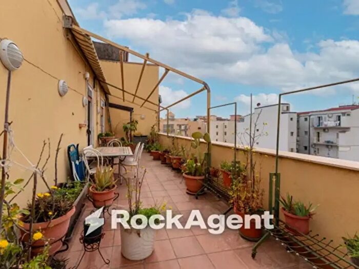 Appartamento con 5 locali in vendita in Via Vittorio Emanuele Orlando, Catania
