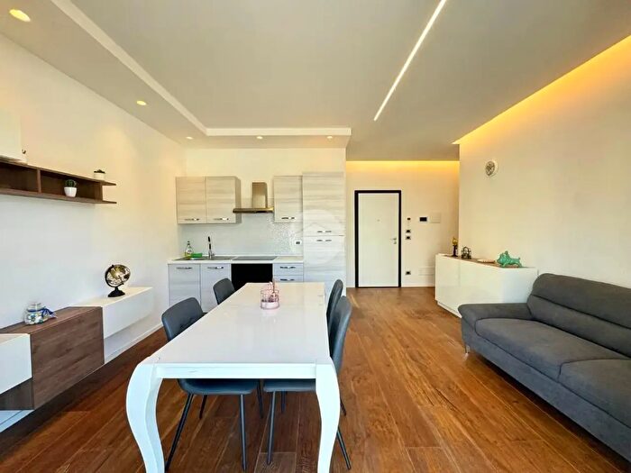 Appartamento quadrilocale in vendita in Via Paolo Mantegazza, San Benedetto Del Tronto