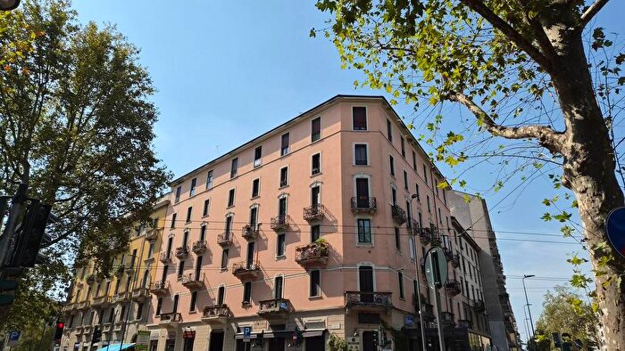 Appartamento trilocale in affitto in Piazzale Susa, Plebisciti Susa, Milano