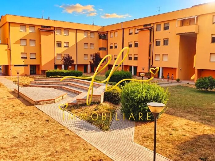 Appartamento trilocale in vendita in Campiglia Marittima