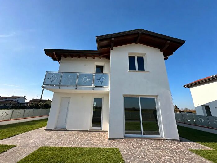 Casa con 5 locali in vendita in Papozze Via Polesani nel Mondo, Papozze