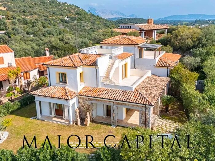 Casa quadrilocale in vendita in San Teodoro