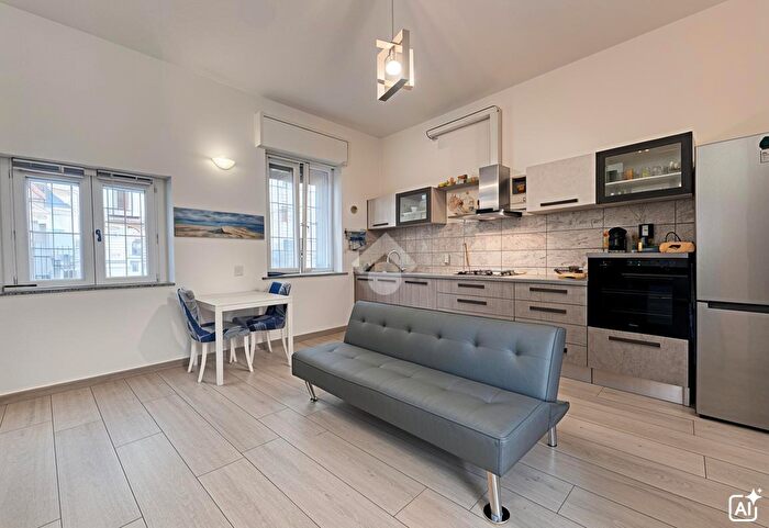 Appartamento bilocale in vendita in Via Ugo Foscolo, Seregno