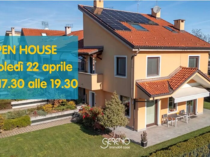 Casa con 7 locali in vendita in Via Granatieri di Sardegna, Cuneo