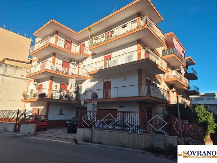 Appartamento con 5 locali in vendita in Carini
