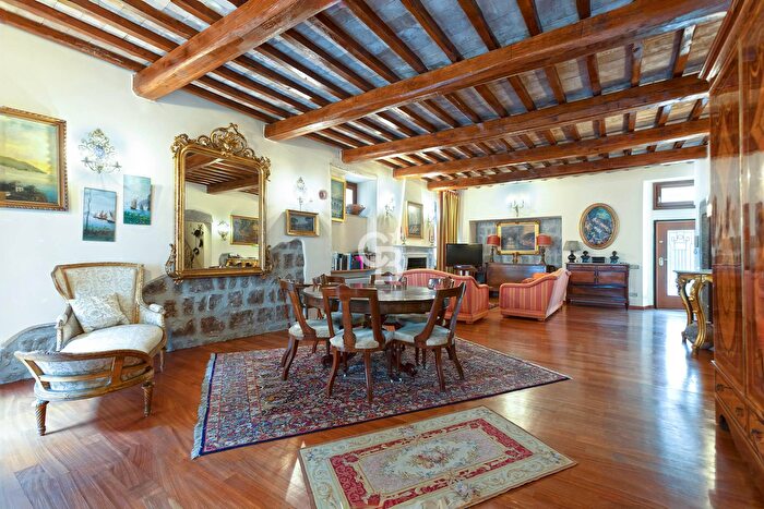 Appartamento con 5 locali in vendita in Via Aurelio Saffi, Viterbo