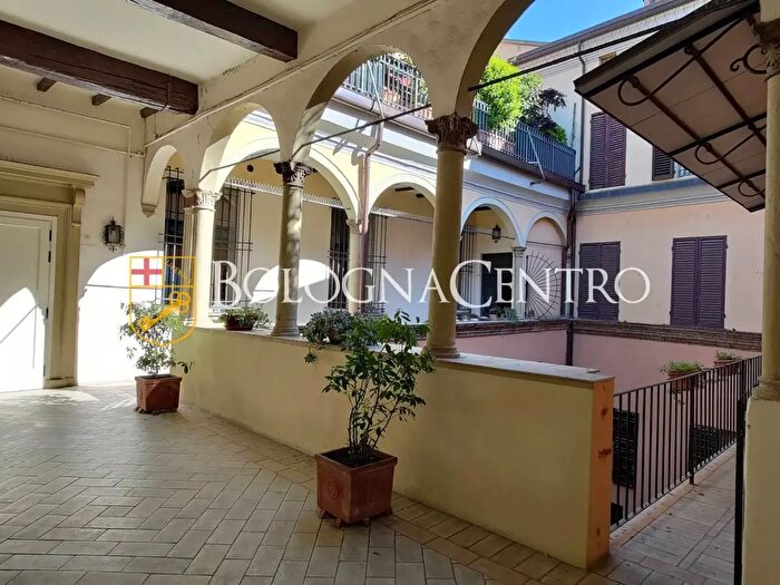 Appartamento bilocale in vendita in Via Santalò, Bologna