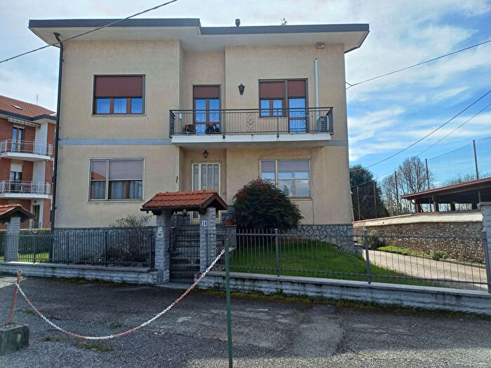 Case in Vendita e in Affitto - 2