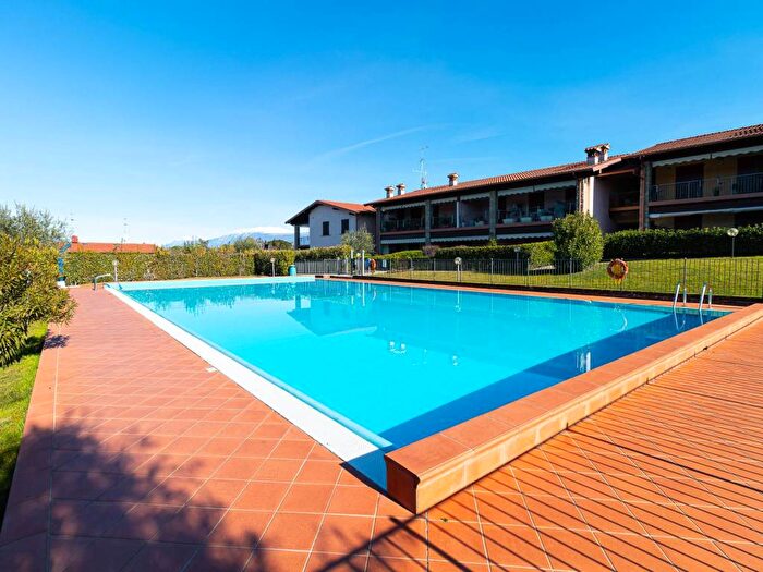 Appartamento trilocale in affitto in Via degli Alpini, Montinelle, Manerba del Garda