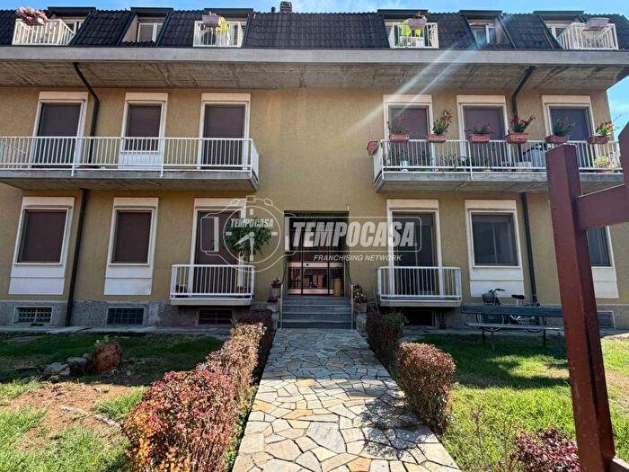 Appartamento trilocale in vendita in Via Piave, Centro, Dorno