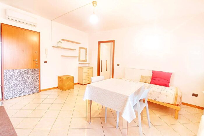 Appartamento monolocale in affitto in Via Remo La Valle Milano, Milano