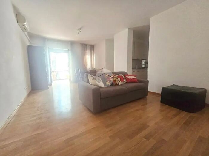 Appartamento trilocale in affitto in Via Pietro Mascagni, Napoli