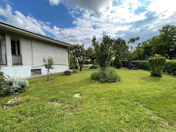 Casa con 5 locali in vendita in Suzzara