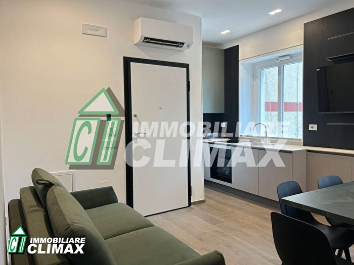 Appartamento bilocale in affitto in Via Nazario Sauro, Reggia di Caserta, Caserta