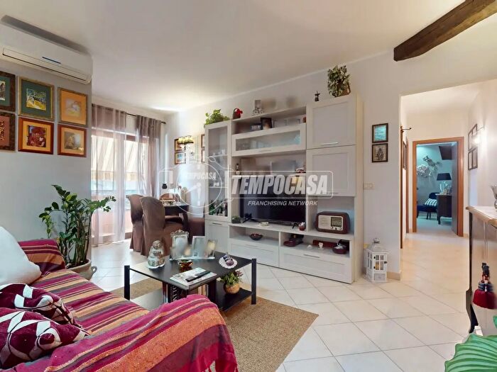 Appartamento trilocale in vendita in Via Eugenio Montale, Casamassima