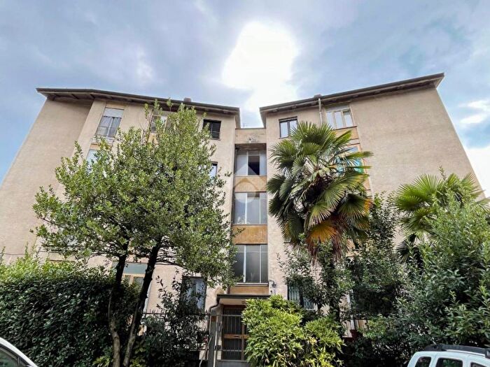 Appartamento bilocale in affitto in Viale Europa, Bosto, Varese