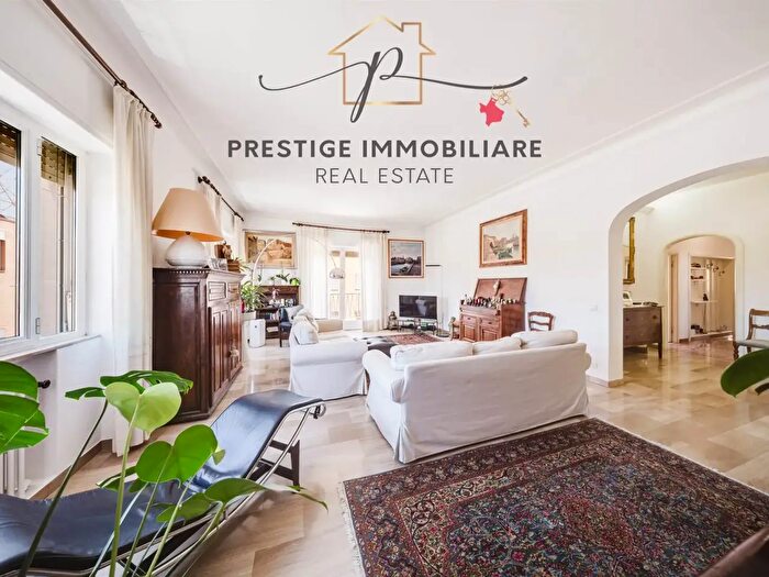 Appartamento con 5 locali in vendita in Livorno