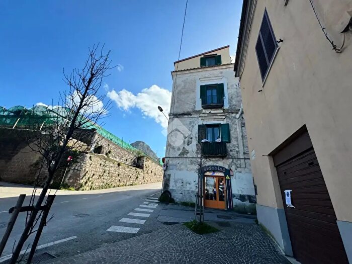 Appartamento quadrilocale in vendita in Via Corbo, Piano Di Sorrento