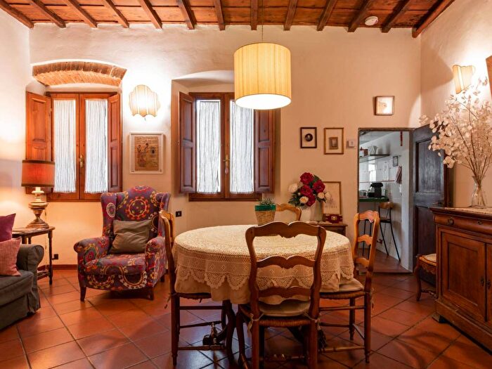 Appartamento trilocale in affitto in Via Guelfa, Duomo, Firenze