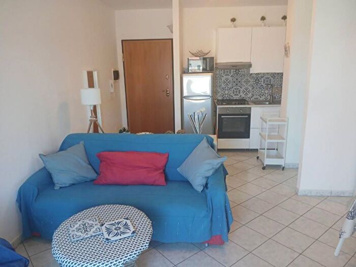 Appartamento trilocale in affitto in Via Callisto Mander, Marina di Pisa, Pisa