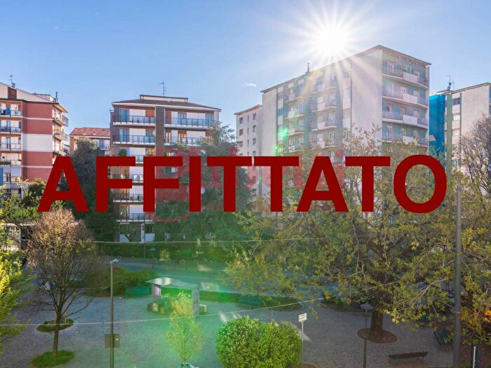 Appartamento bilocale in affitto in Piazzale Segrino, Zara, Milano
