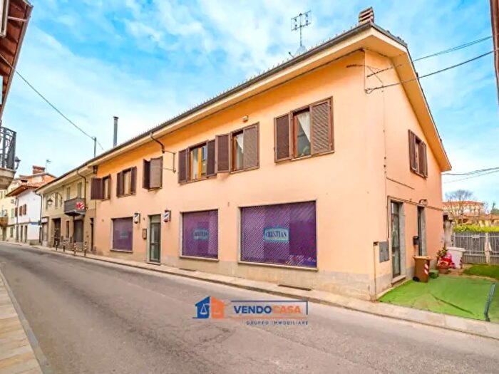 Casa con 6 locali in vendita in Via Cristoforo Colombo, Narzole