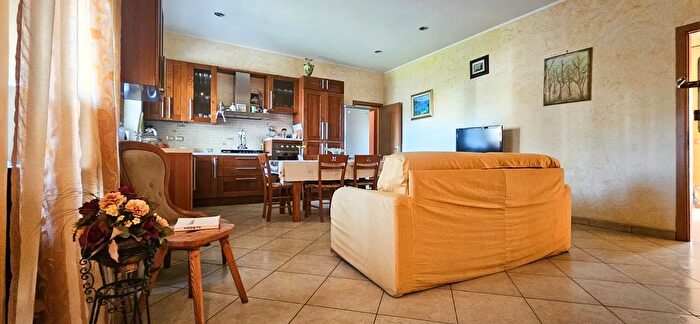 Casa quadrilocale in vendita in Via delle Fabbriche, Santa Teresa Di Riva