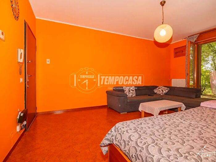 Appartamento trilocale in vendita in Via IV Novembre, Quattro Castella