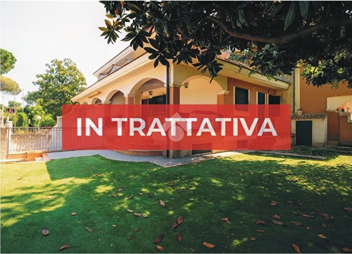 Casa quadrilocale in vendita in Via delle Tuberose, Anzio