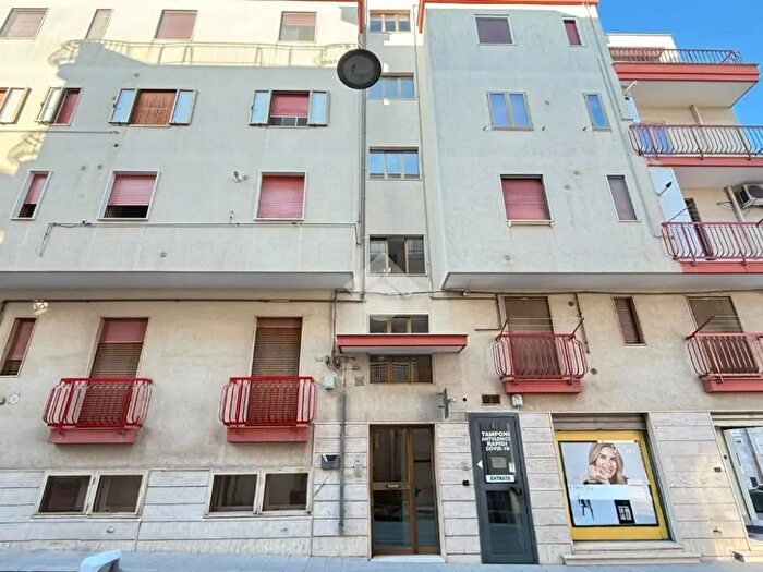 Appartamento trilocale in vendita in Via Palermo, Ceglie Messapica