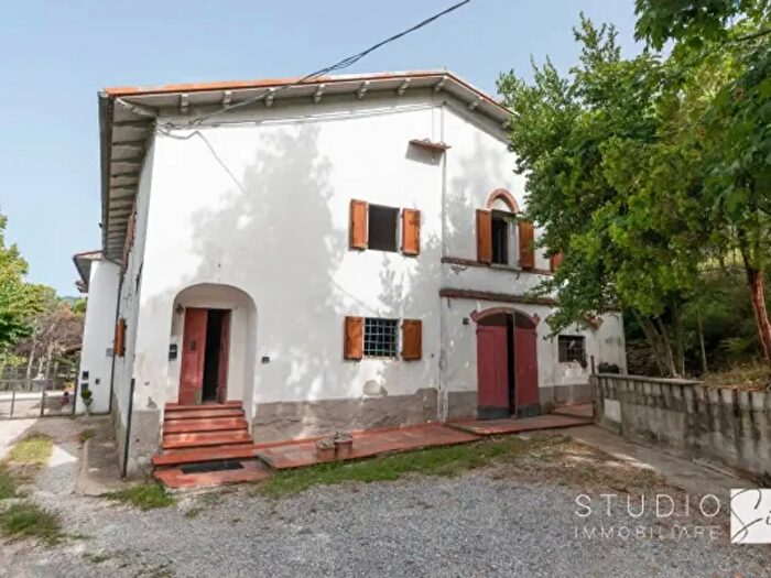Casa con 6 locali in vendita in Via di Gremignani, Pistoia
