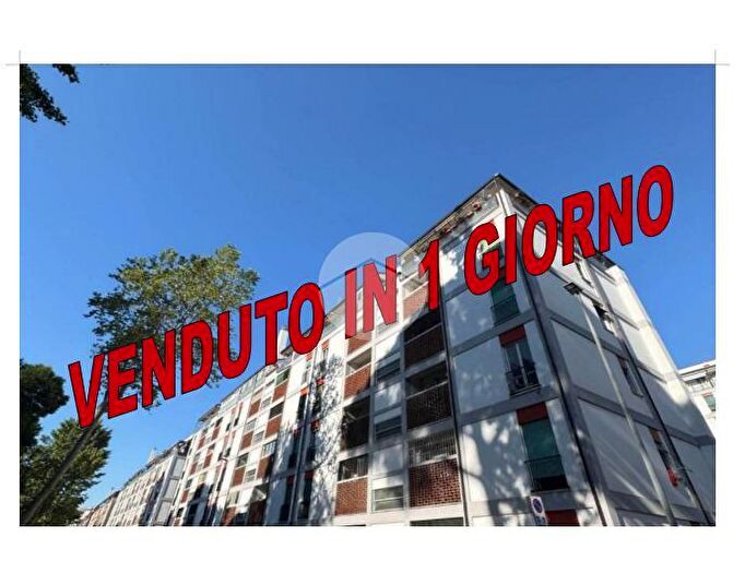 Appartamento bilocale in vendita in Via Gabrio Casati, Roma