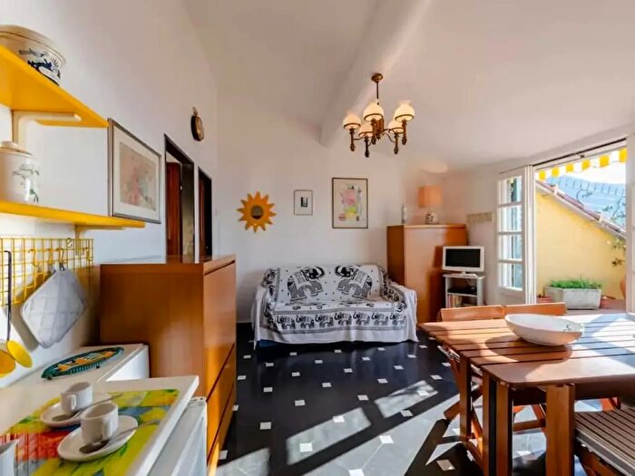 Appartamento monolocale in affitto in Via Piero Schiaffino, Camogli