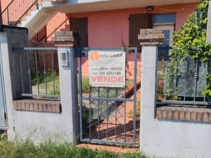 Appartamento trilocale in vendita in Via Gambellara n, Ravenna