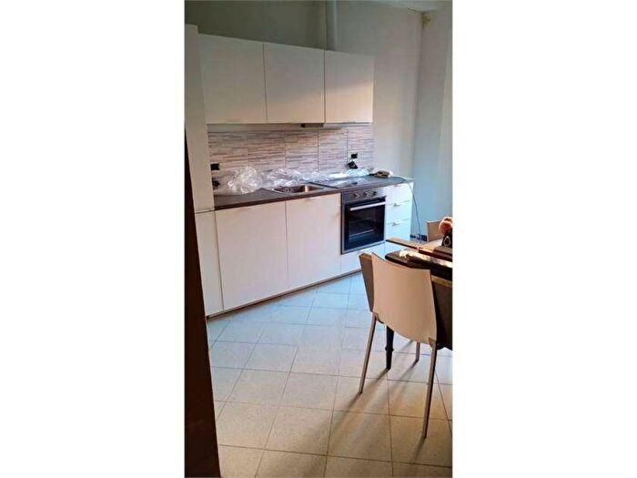 Appartamento trilocale in affitto in VIA FARINI adze, Centro Storico, Bologna