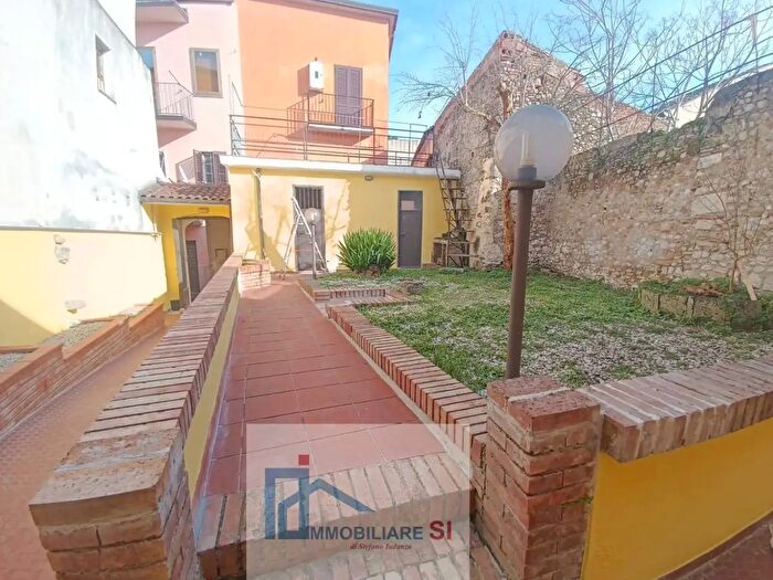 Casa con 12 locali in vendita in Vico Arechi, Benevento