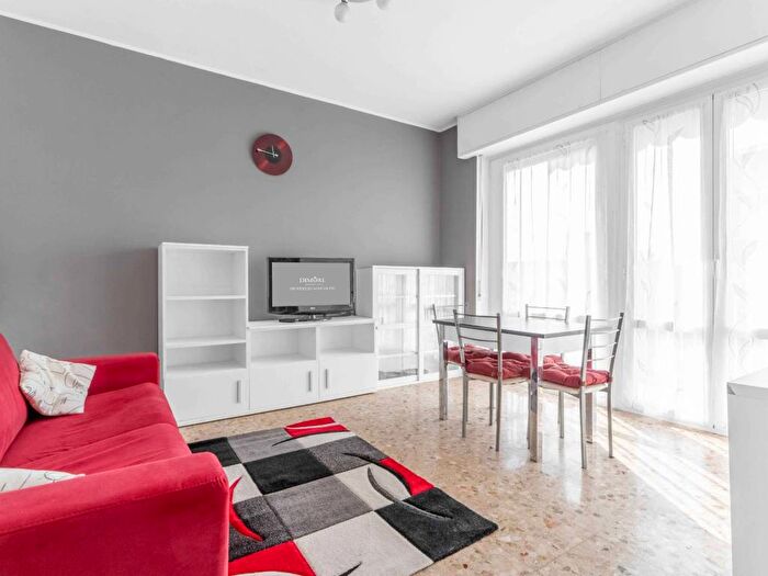 Appartamento bilocale in affitto in Viale Giovanni da Cermenate, Pezzotti Meda, Milano