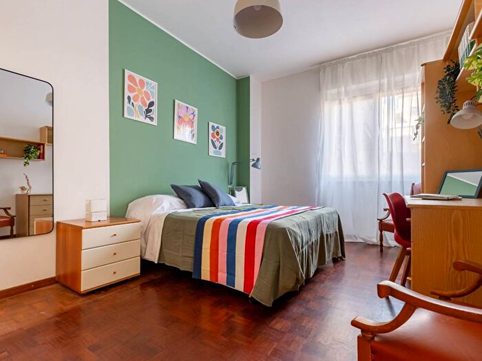 Appartamento con 5 locali in affitto in Via Taormina, Istria, Milano